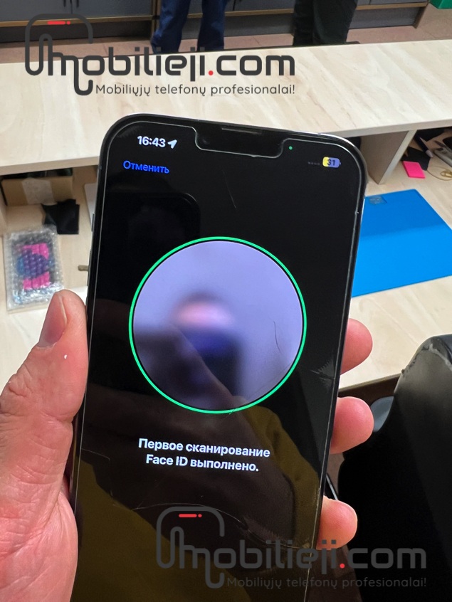 Apple iPhone 13 Face ID not available/disabled